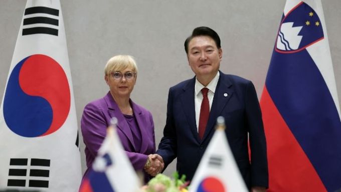 윤석열 대통령, 유엔총회 계기 슬로베니아 대통령과 정상회담 개최