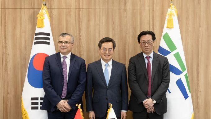 경기도 김동연, ASM 대표 만나 “AI지식산업벨트 관련 협력 시너지 기대”