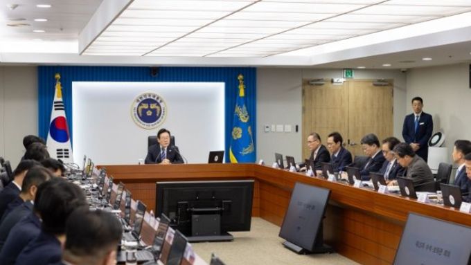 이재명 대통령 "6대 핵심분야 구조개혁…잠재성장률 반드시 반등시켜야"