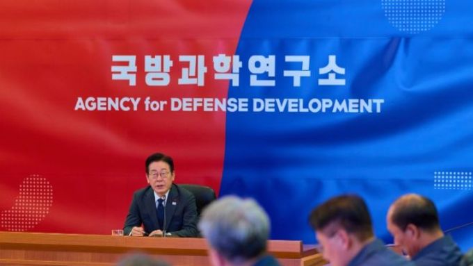 이재명 대통령, 국방과학연구소 방문