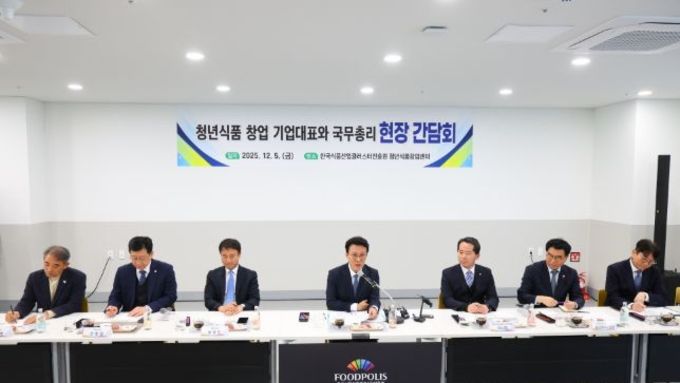 김민석 국무총리, 익산 국가식품클러스터 찾아 K-푸드 창업기업 및 관계자 격려