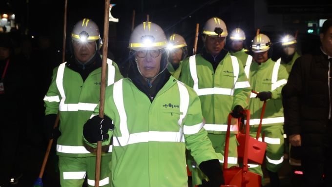 김민석 국무총리, 관악구 환경공무관 격려방문