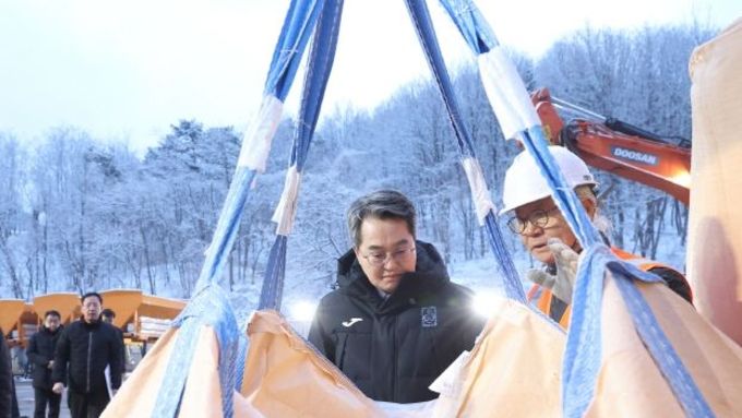 김동연 경기도지사, 제설현장·버스정류소 등 찾아 출근길 교통상황 등 살펴