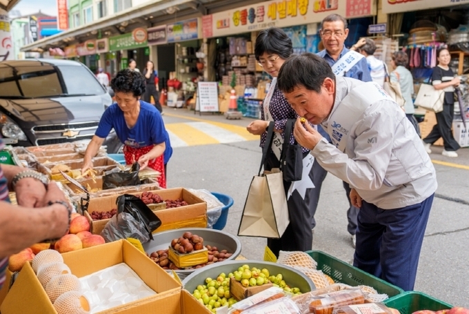 증평군 전통시장 장보기 행사