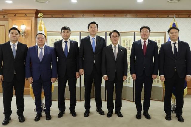 김민석 국무총리,'냠오소르 오츠랄' 몽골 수석부총리 겸 경제개발부 장관 접견