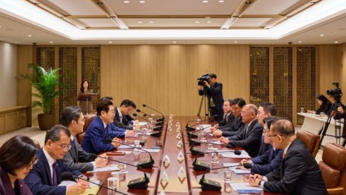 이재명대통령, 한미 관세협상 후속 민관 합동회의 주재