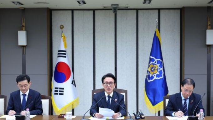 김민석 국무총리, “자살예방은 국정 최우선 과제”라고 강조하며, 자살예방대책 추진상황 점검을 위한 관계부처 회의 개최