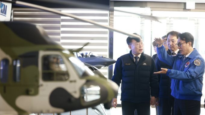 김민석 국무총리, 항공 방산업체 현장간담회 및 국정설명회