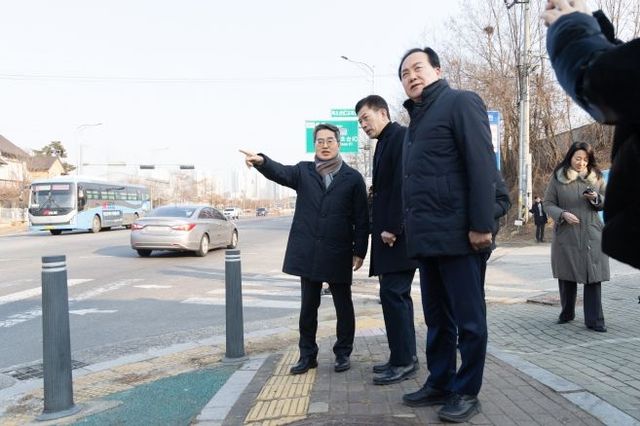 김동연 경기도지사, “북오산IC 진입로 3차선으로 늘려 교통 체증 해소”