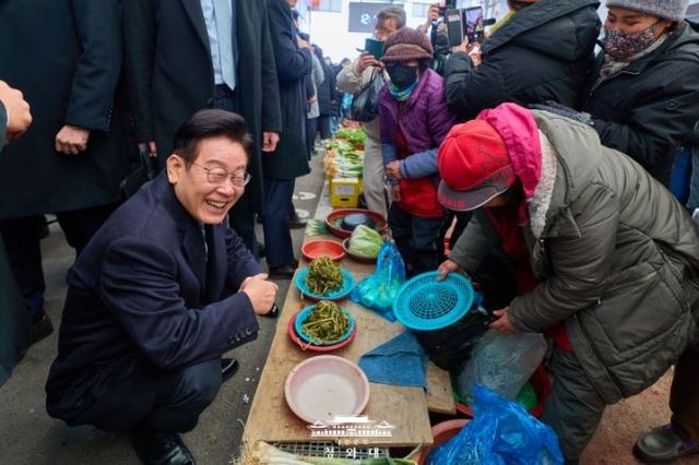 이재명 대통령, 남창옹기종기시장 방문