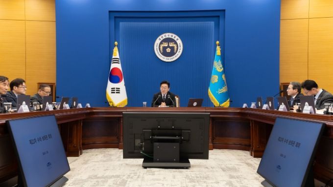 이재명 대통령, 제21차 수석보좌관 회의 주재