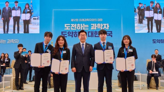 이재명 대통령 "과학기술자들 인정받는 사회라야 미래가 있어"