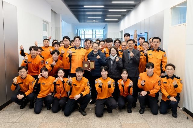 김동연 경기도지사의 특별한 명절 준비. 설 연휴 첫 날 전통시장·소방서·복지시설 등 찾아 민생 챙겨