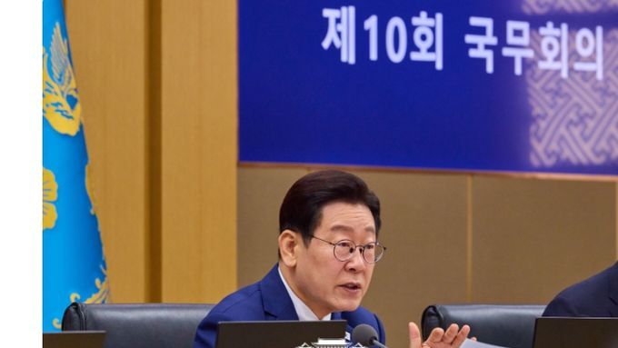 이재명 대통령 "취약계층·수출기업 지원 등 위해 '전쟁 추경' 신속 편성"