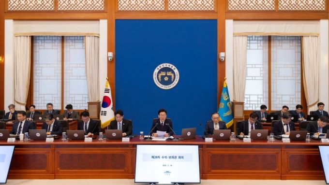 이 대통령 "한 방울의 석유라도 더 확보…안정적인 공급선 개척 노력"