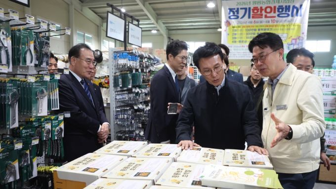 김민석 국무총리, 농업용 기자재 수급현황 점검 보도자료