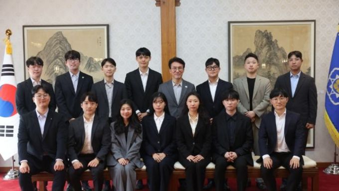 김민석 국무총리, 신임 부처 청년보좌역들과 ‘삼청동 공관 오픈하우스’ 간담회