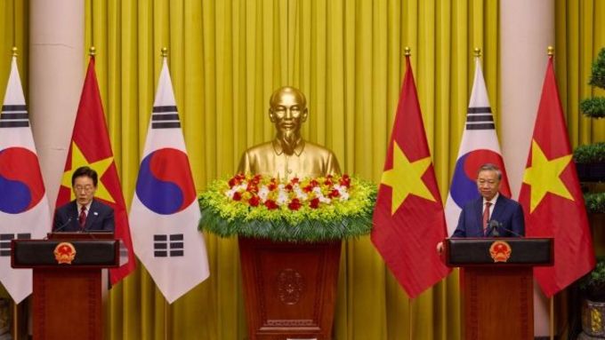 청와대 "베트남 신 지도부와 정치적 신뢰 확보…인프라·에너지 협력 고도화"