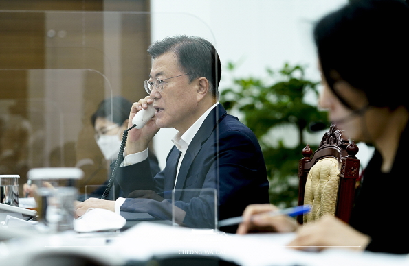 문 대통령, 베트남 당서기장과 통화