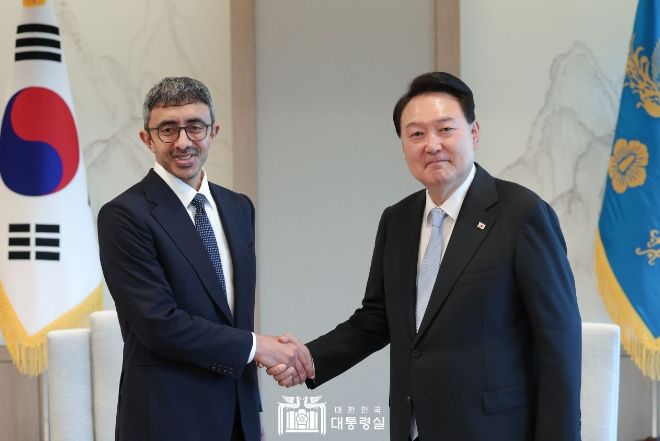 6월 13일 윤석열 대통령은 압둘라 UAE 외교장관을 접견했다.