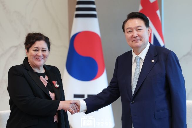 7월 25일 윤석열 대통령은 신디 키로(Cindy Kiro) 뉴질랜드 총독과 면담을 가졌다.