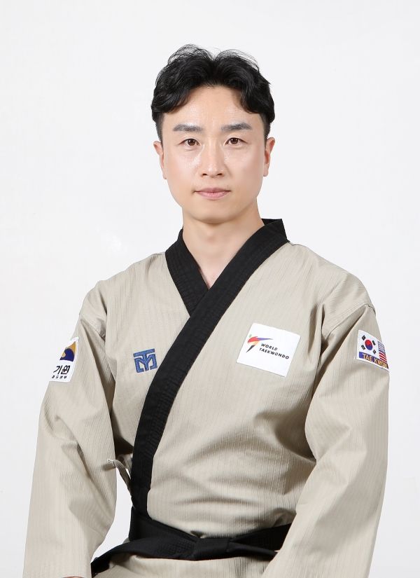 월드태권아카데미 김용환 관장
