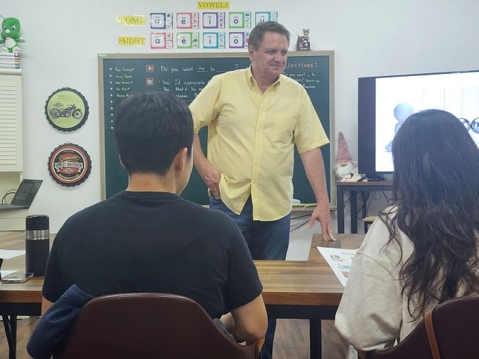 '아메리칸잉글리쉬 Dooley 원어민 영어회화학원' 제니퍼 원장