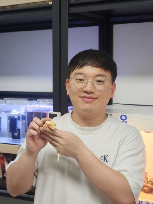 왁크레스티 파충류샵 류현성 대표
