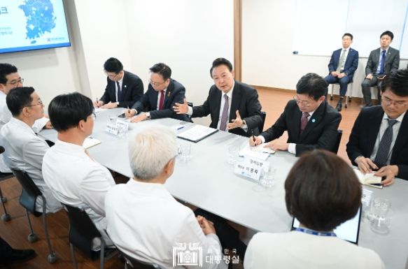 4월 9일 윤석열 대통령은 경기도의 2차 의료기관이자 심장전문병원인 부천세종병원을 방문했다.