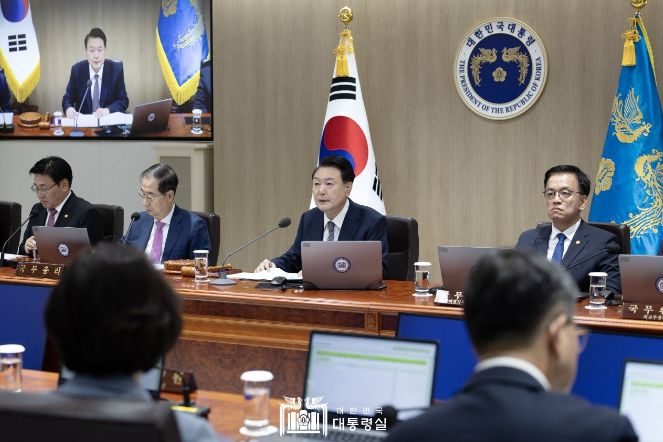 10월 15일 윤석열 대통령은 용산 대통령실에서 2024년도 제44회 국무회의를 주재했다.