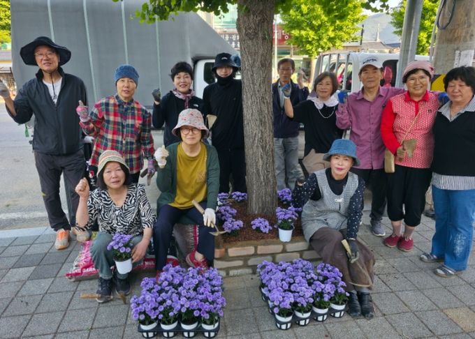 문경시 도시재생지원센터, 신기마을 아름다운 거리 꾸미기 진행