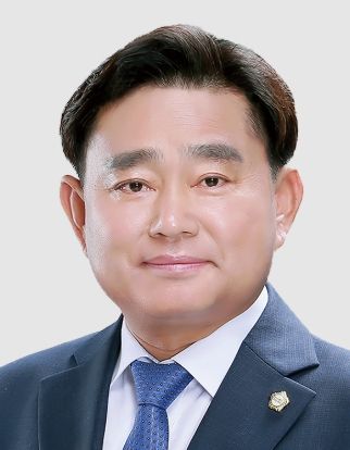 윤수봉 전북특별자치도의회 의회운영위원장(완주1)