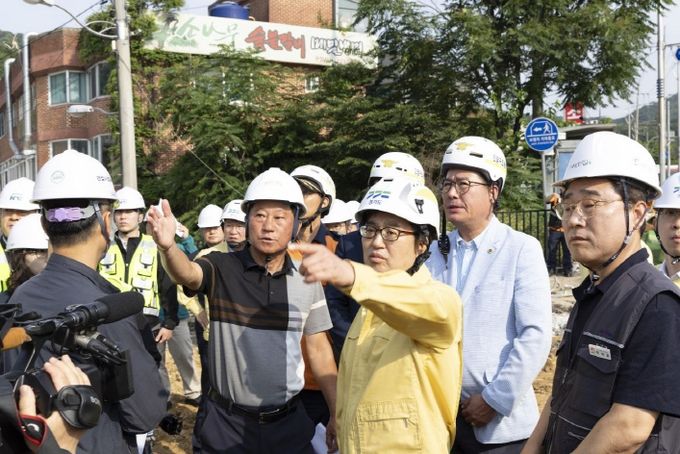김동연 지사, 풍수해 대비 광명 신안산선 복구 현장 방문