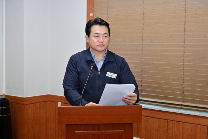 울산 중구의회(의장 박경흠)는 20일 문기호 의원이 대표 발의한 노인 교육 지원 조례를 해당 상임위원회에서 원안가결했다고 밝혔다