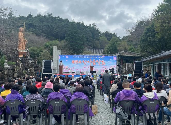 지난 18일 옴천사에서 열린 산사음악회 모습.