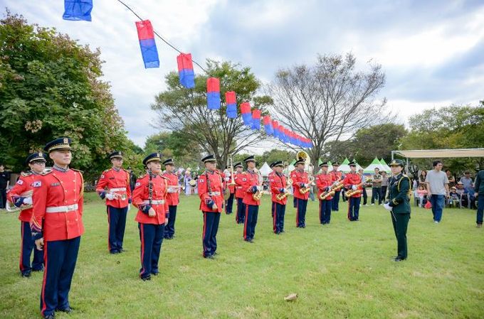 낙안군수를 환영하는 군악대 모습
