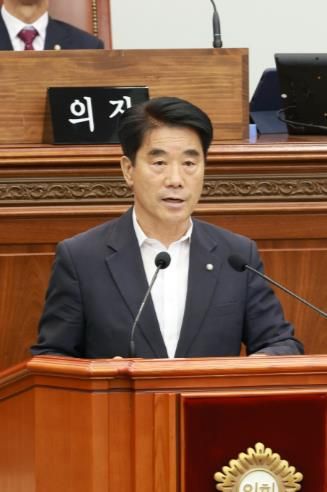 창원시의회 이천수 의원“진북면 금산리 편백림, 치유관광 조성해야”