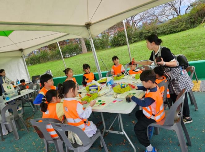 아동권리 체험부스 참가자 모습