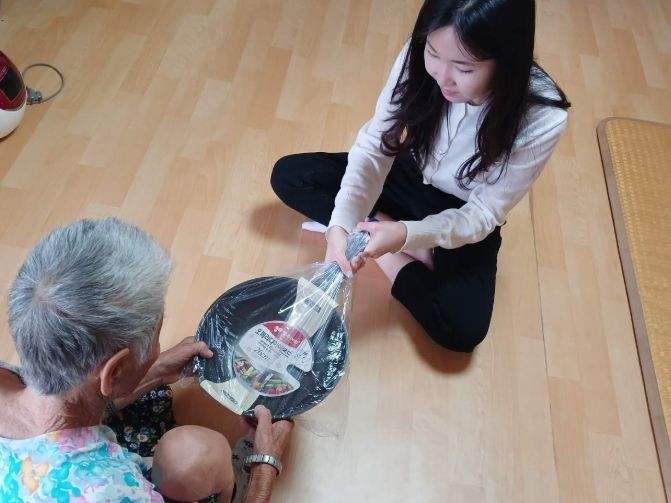 독거어르신 ‘프라이팬·냄비 교체’로 건강 밥상 지원