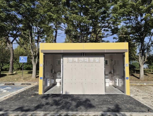 조성 완료된 신정호정원 느티나무 장애인화장실