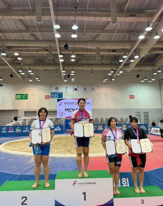 제106회 전국체육대회서 기량 펼쳐 (2) (씨름 박민지 선수 1위).