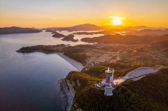 고흥군, 제1회 전라남도 명품관광지 디카시 작품 전시 개최 (1) - 우주발사전망대 전경