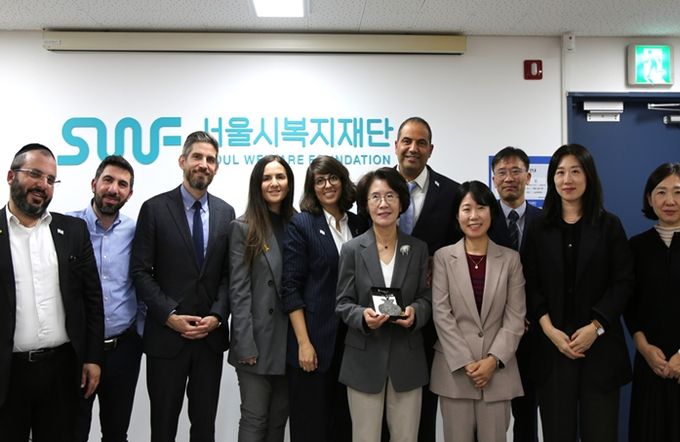 27일 오후 3시 30분, 서울복지재단에서 서울시와 이스라엘 사회복지부 관계자들이 모여 '고립예방 정책교류 간담회'를 개최했다.