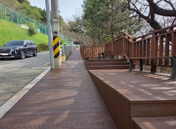 공중 목재데크길 조성완료