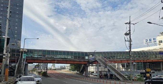 구로역과 NC백화점 연결 통로 모습