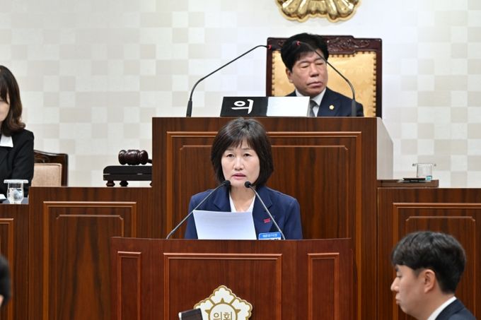 5분 자유발언 중인 해운대구의회 최은영 의원