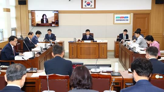 강원특별자치도의회 교육위, 도교육청 스마트기기 보급사업 감사계획 제출 요구