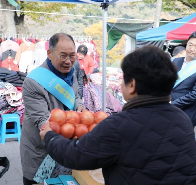 이규현 전남도의원, 전통시장 방문으로 지역경제 활성화 앞장