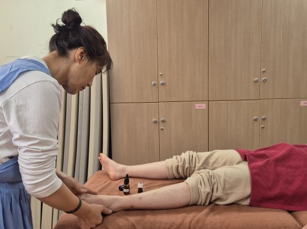 서부장애인복지관, 지역 선도! 중증장애인 대상 1대1 아로마테라피 “레인드랍” 마사지 시작