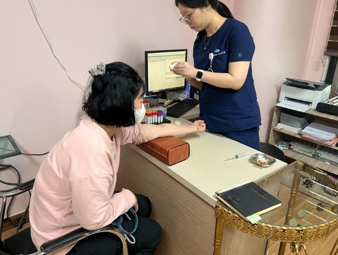 구례군가족센터와 강병원의 의료지원